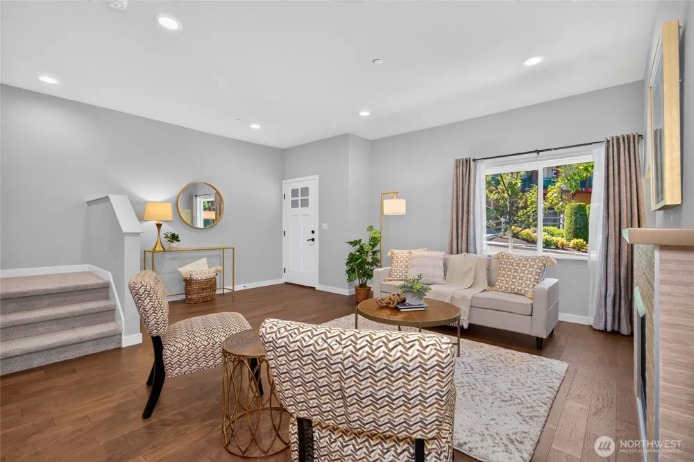 1078 Cabin Creek Lane SW Issaquah, WA 98027