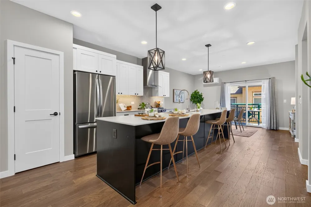 1078 Cabin Creek Lane SW Issaquah, WA 98027