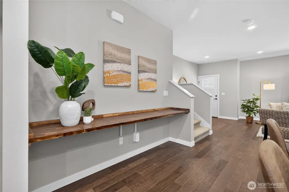 1078 Cabin Creek Lane SW Issaquah, WA 98027
