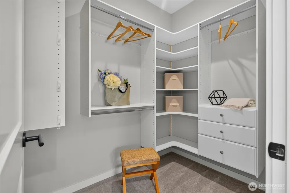 1078 Cabin Creek Lane SW Issaquah, WA 98027