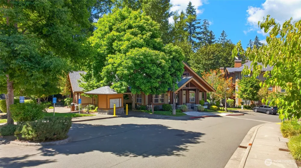 1078 Cabin Creek Lane SW Issaquah, WA 98027