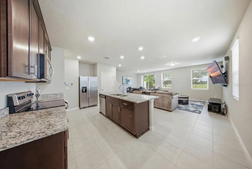 959 ROBIN HOLLY STREET Ocoee, FL 34761