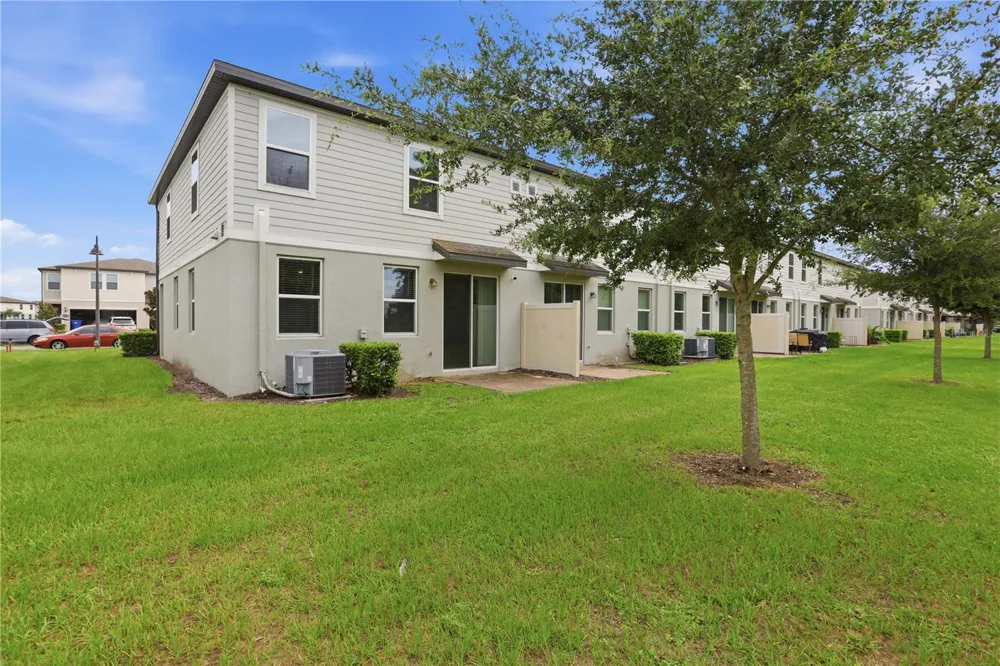 959 ROBIN HOLLY STREET Ocoee, FL 34761