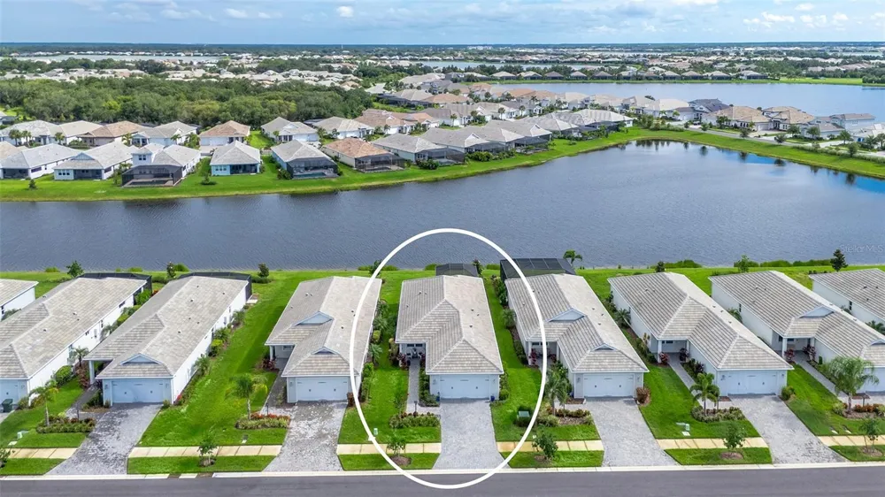 8152 STERNWAY ROAD Sarasota, FL 34240