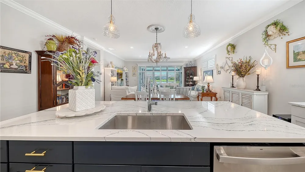 8152 STERNWAY ROAD Sarasota, FL 34240