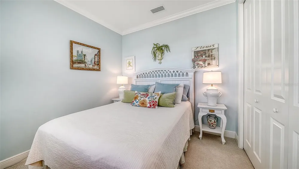 8152 STERNWAY ROAD Sarasota, FL 34240