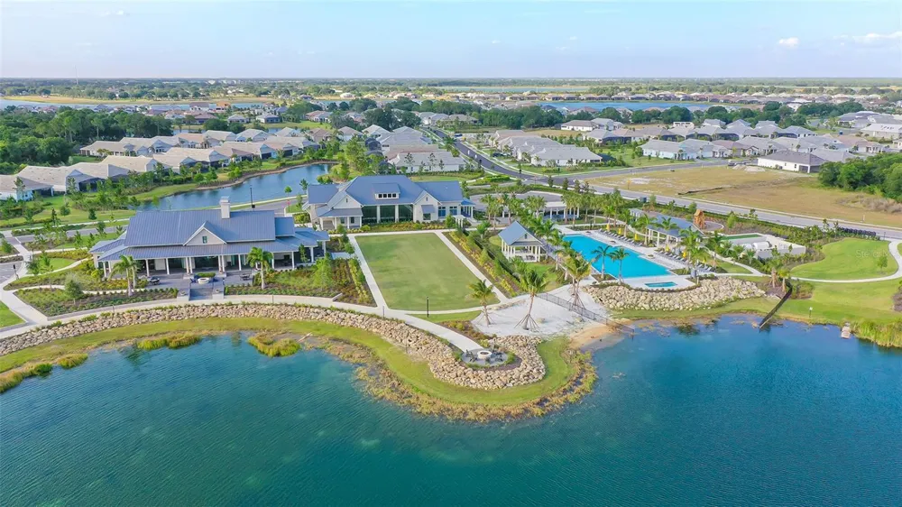 8152 STERNWAY ROAD Sarasota, FL 34240