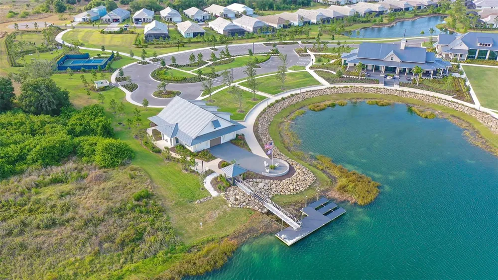 8152 STERNWAY ROAD Sarasota, FL 34240