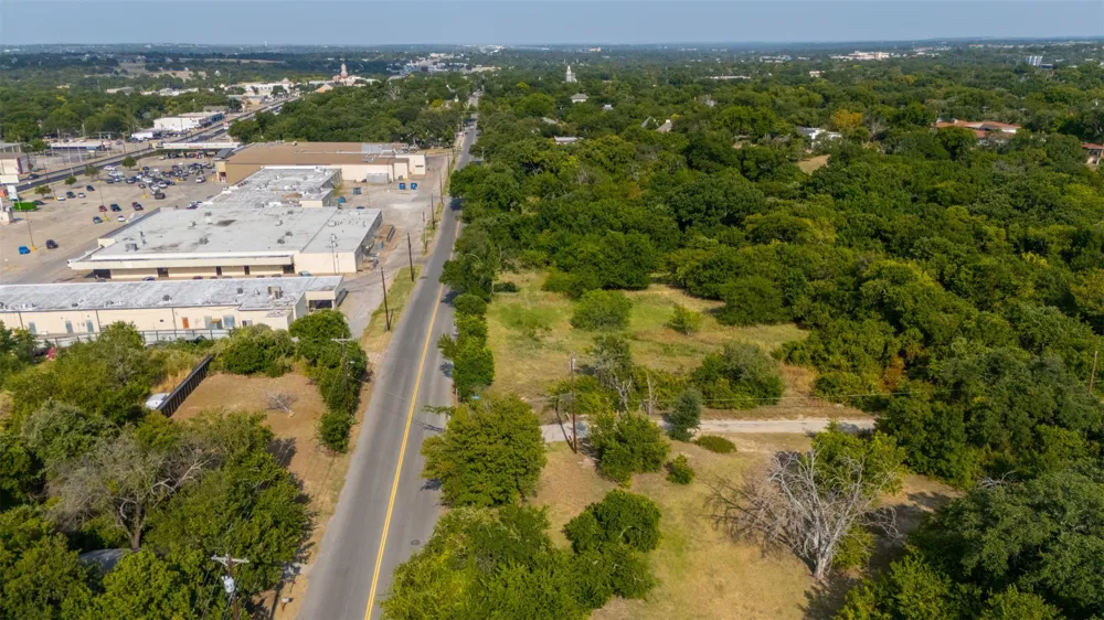 202 S Merrimac Street Weatherford, TX 76086