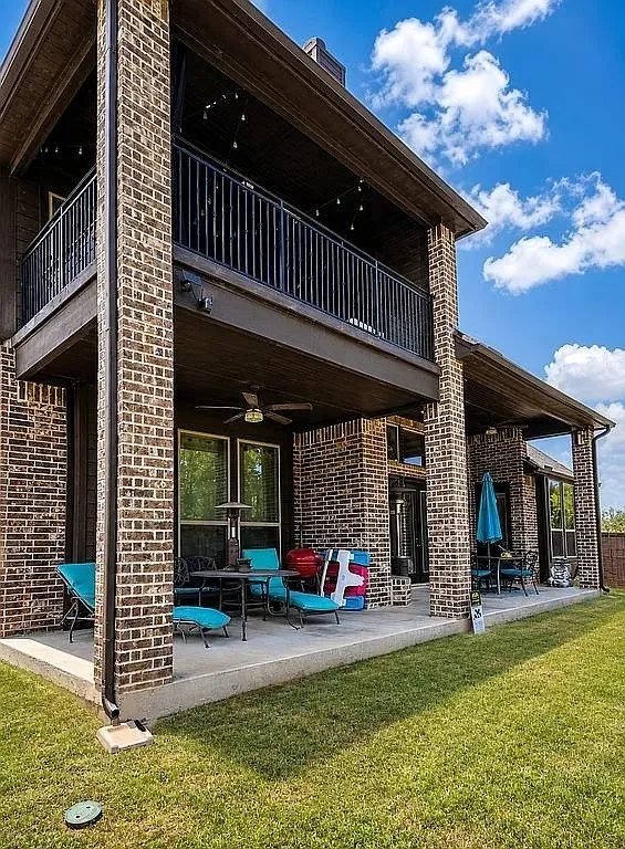 2828 Stadium View Drive Fort Worth, TX 76118