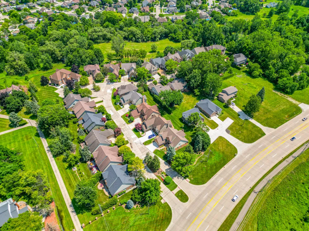 44215 Riverview Ridge Drive Clinton, MI 48038