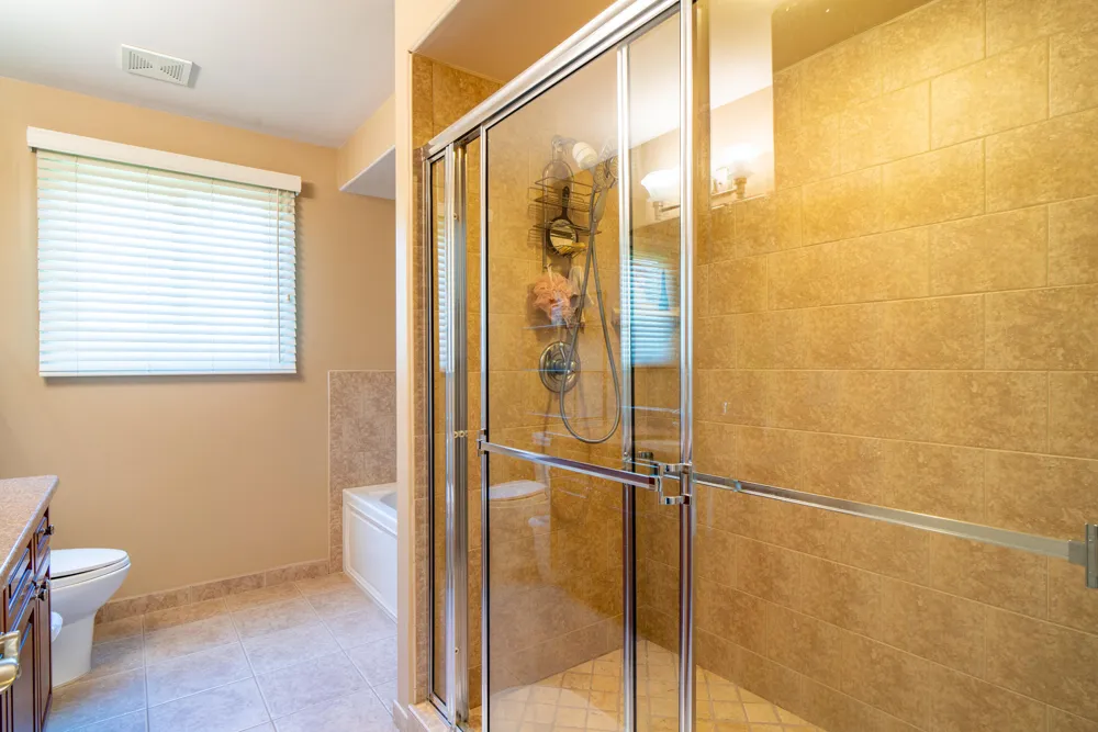 44215 Riverview Ridge Drive Clinton, MI 48038