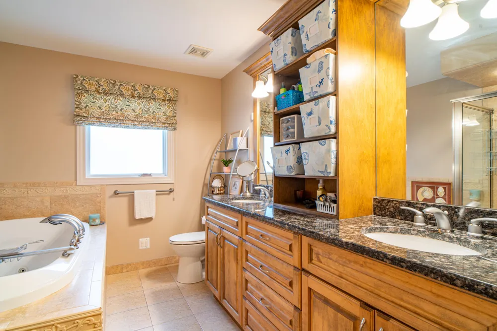 44215 Riverview Ridge Drive Clinton, MI 48038