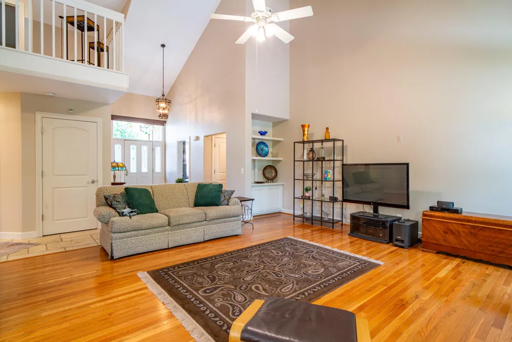 44215 Riverview Ridge Drive Clinton, MI 48038