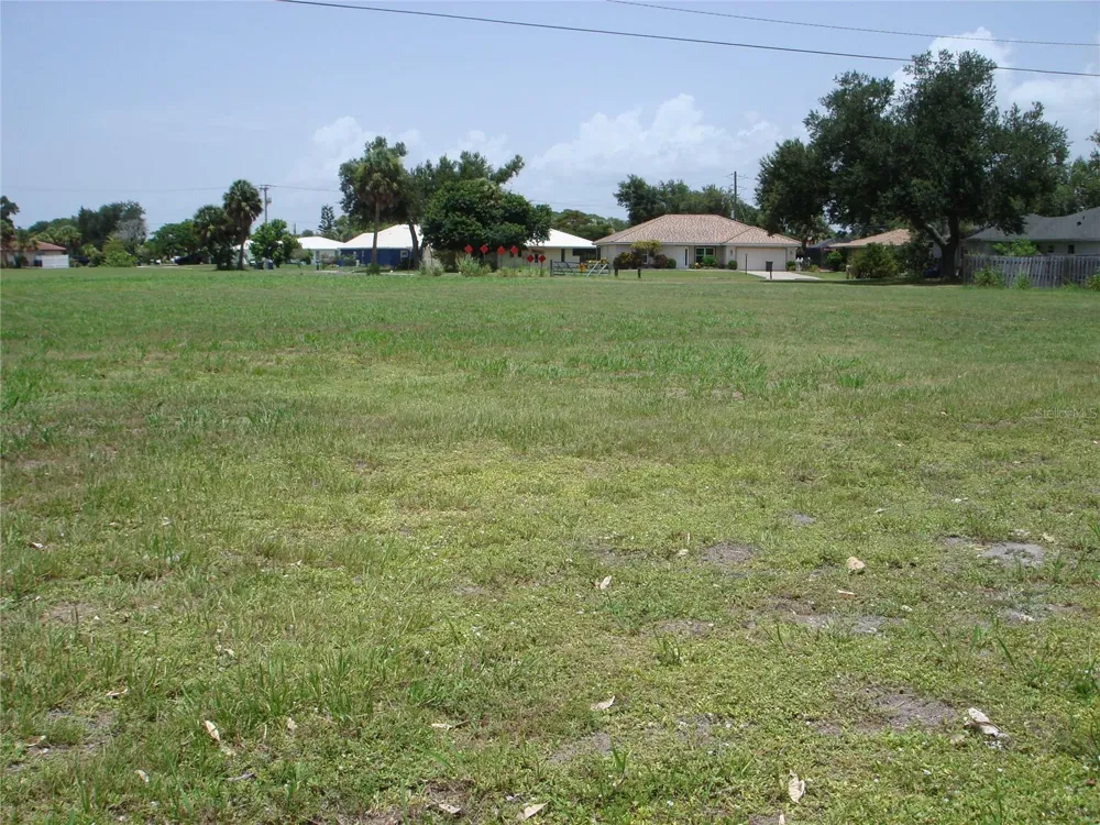 2301 S TAMIAMI TRAIL Osprey, FL 34229