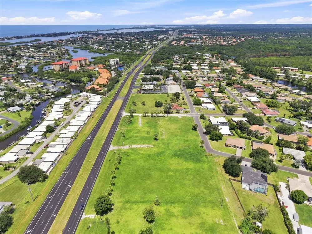 2301 S TAMIAMI TRAIL Osprey, FL 34229