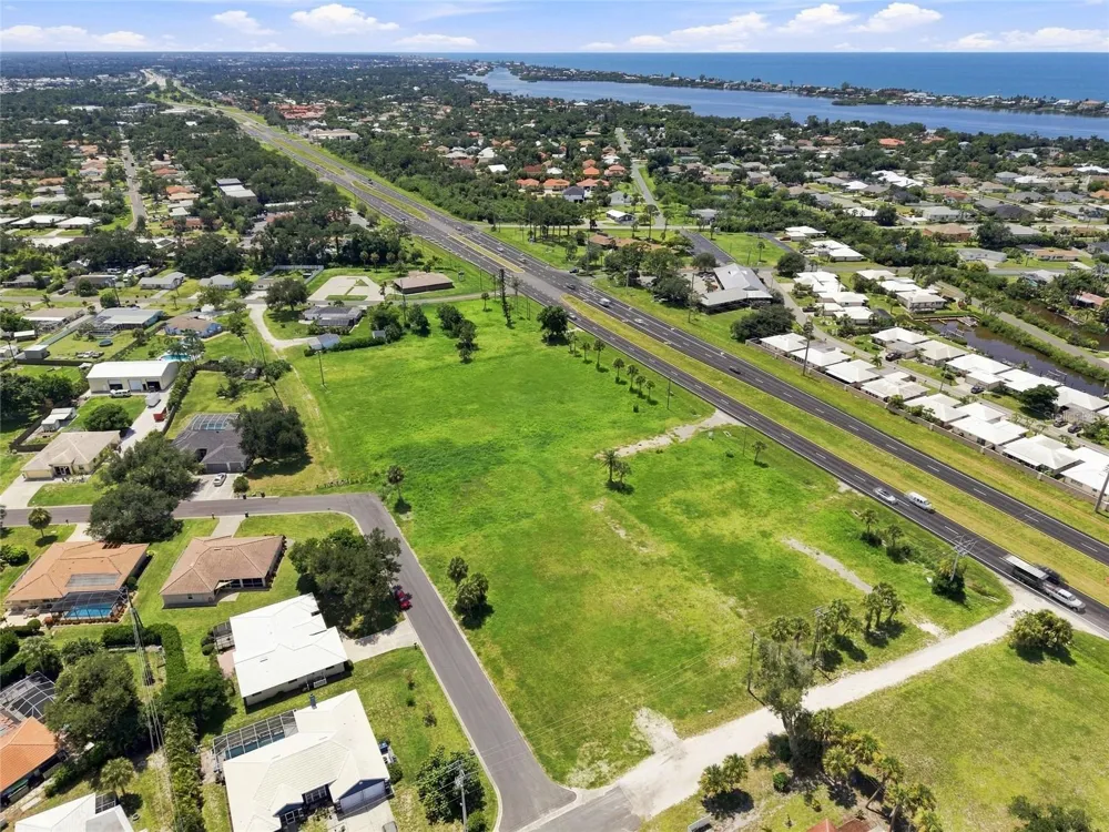 2301 S TAMIAMI TRAIL Osprey, FL 34229