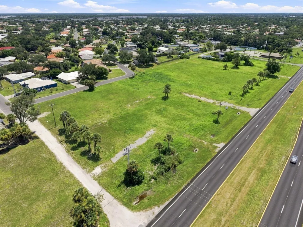 2301 S TAMIAMI TRAIL Osprey, FL 34229