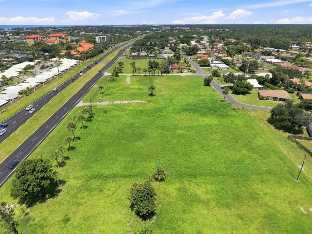 2301 S TAMIAMI TRAIL Osprey, FL 34229