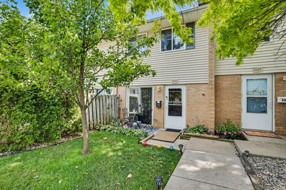 3583 Kenbrooke Court Kalamazoo City, MI 49006