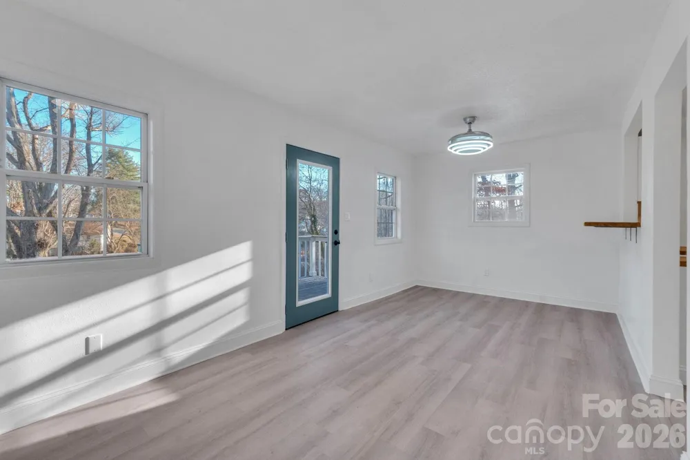 49 E Livingston Street Tryon, NC 28782