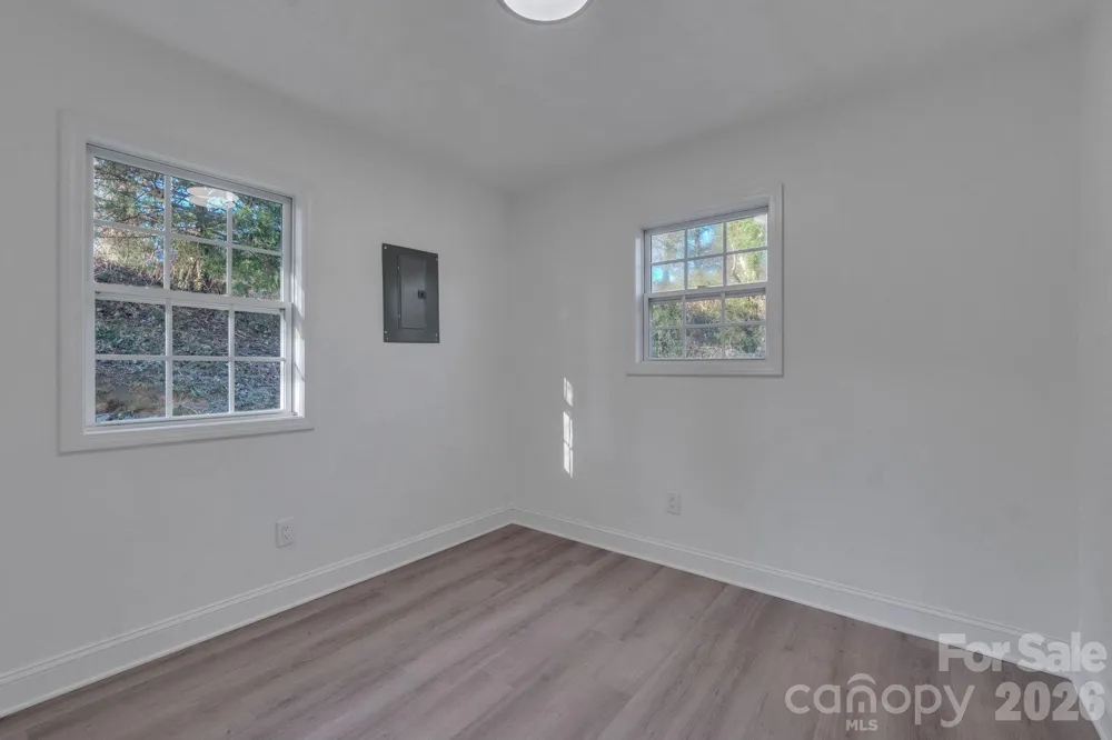 49 E Livingston Street Tryon, NC 28782