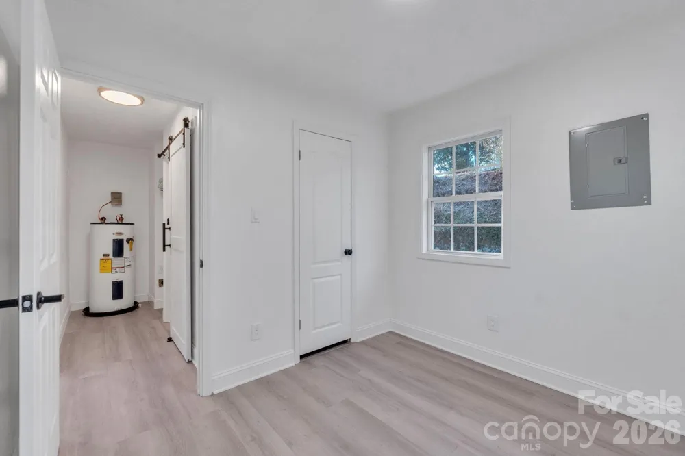 49 E Livingston Street Tryon, NC 28782