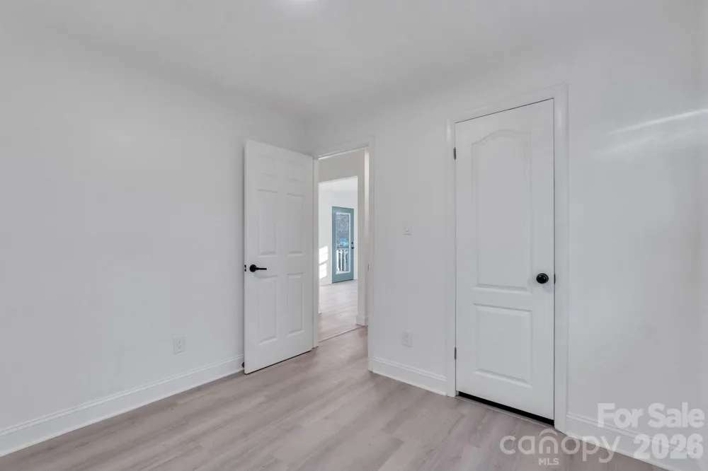 49 E Livingston Street Tryon, NC 28782
