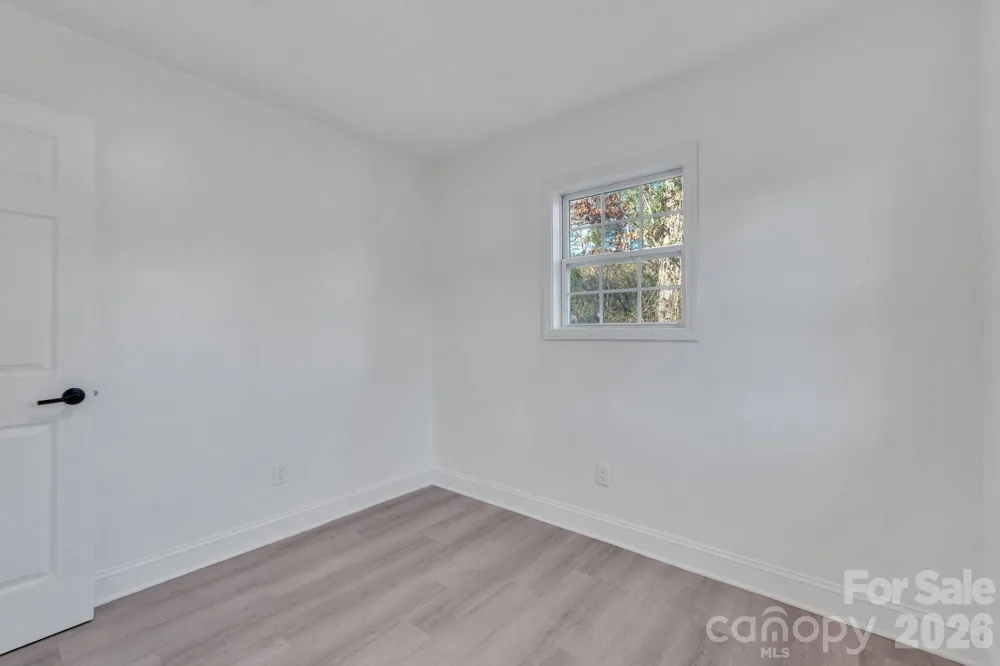 49 E Livingston Street Tryon, NC 28782