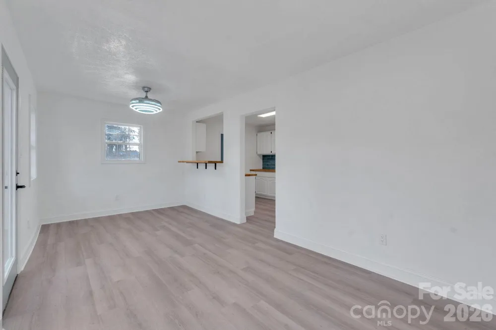 49 E Livingston Street Tryon, NC 28782