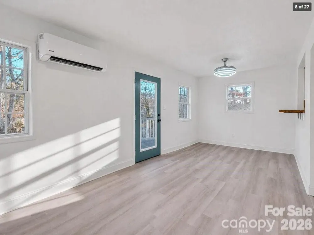 49 E Livingston Street Tryon, NC 28782