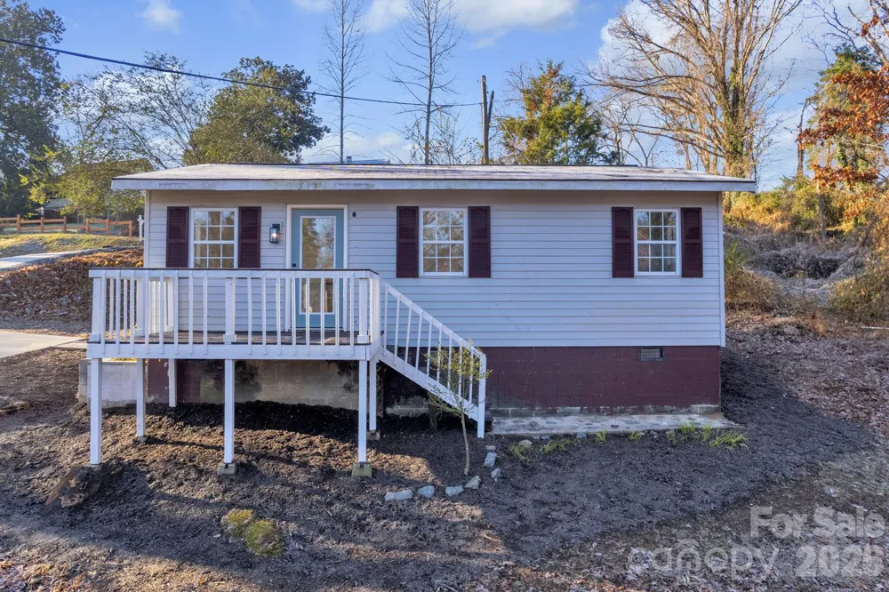 49 E Livingston Street Tryon, NC 28782