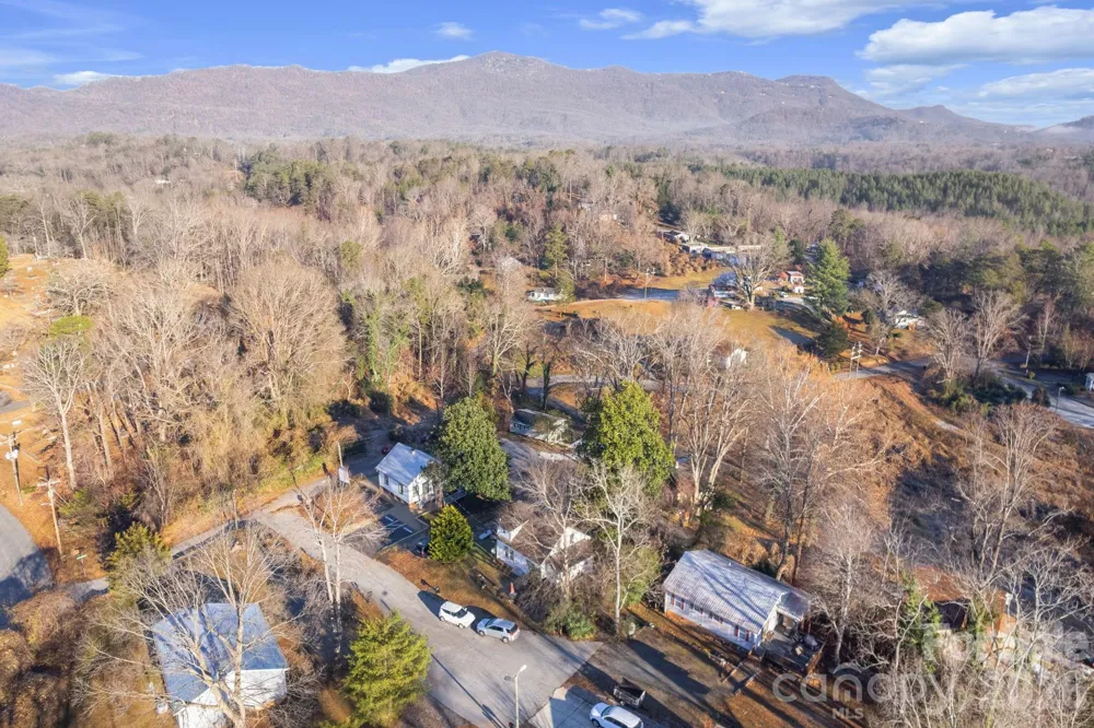 49 E Livingston Street Tryon, NC 28782