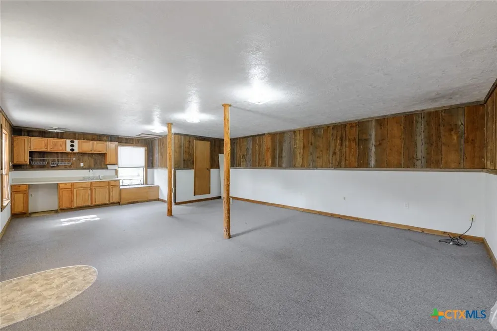 2173 County Road 434 Loop Rockdale, TX 76567