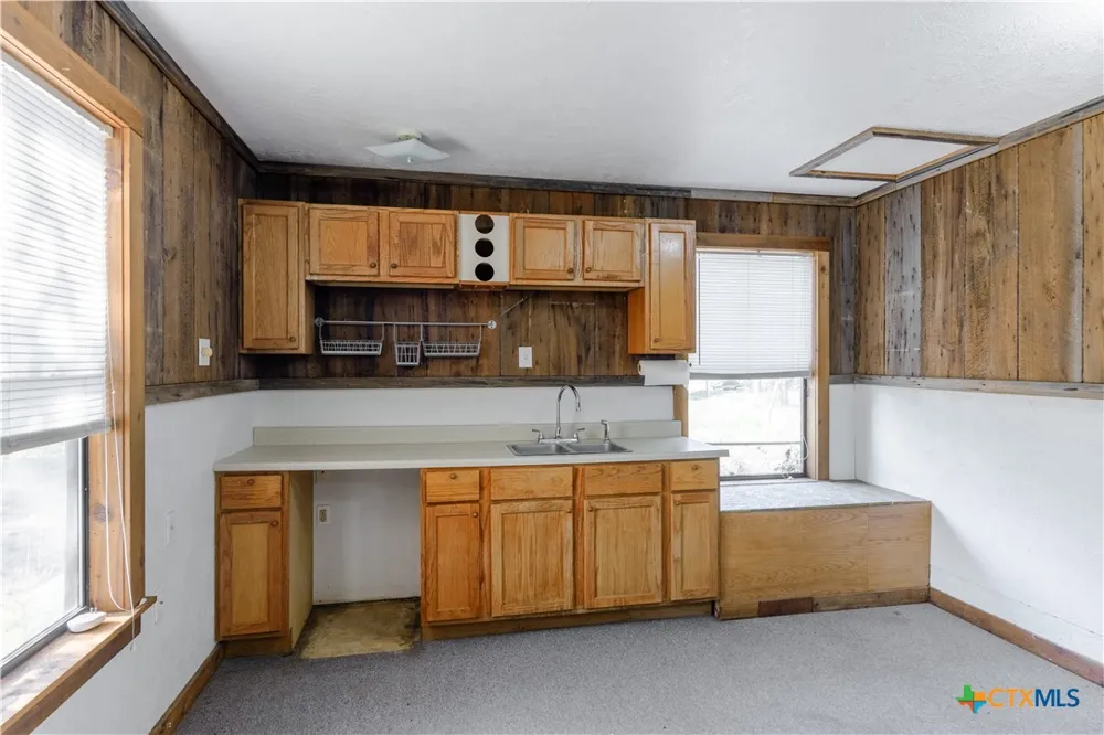 2173 County Road 434 Loop Rockdale, TX 76567