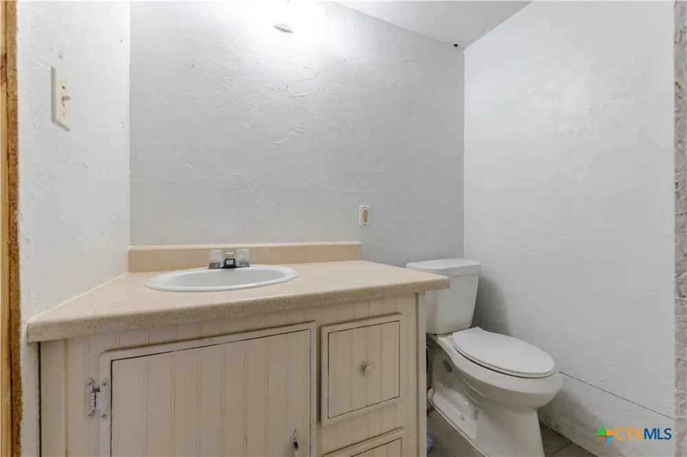 2173 County Road 434 Loop Rockdale, TX 76567