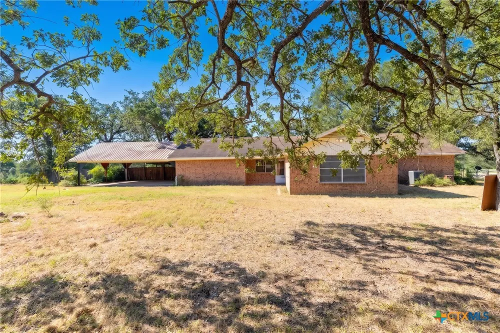 2173 County Road 434 Loop Rockdale, TX 76567
