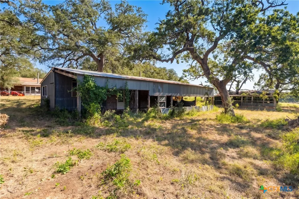 2173 County Road 434 Loop Rockdale, TX 76567