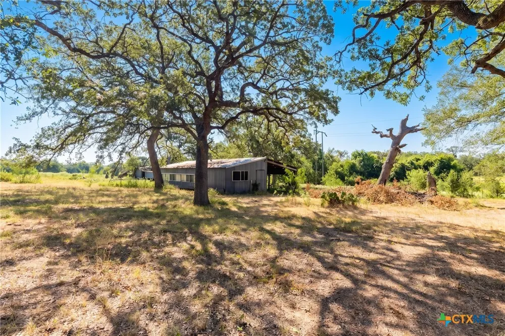 2173 County Road 434 Loop Rockdale, TX 76567