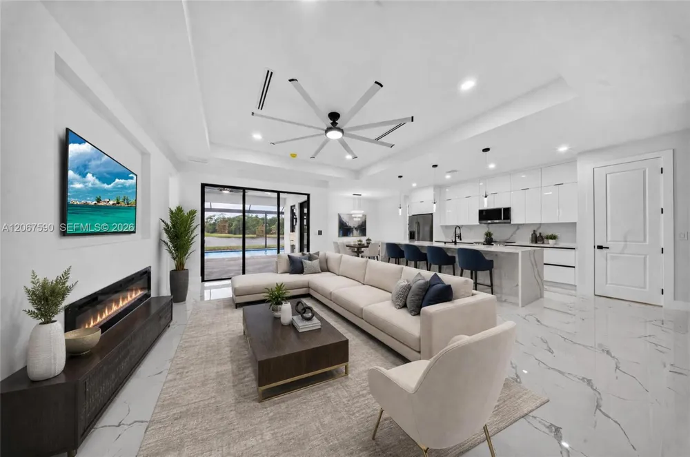 1937 RAZORBILL LN Punta Gorda, FL 33983
