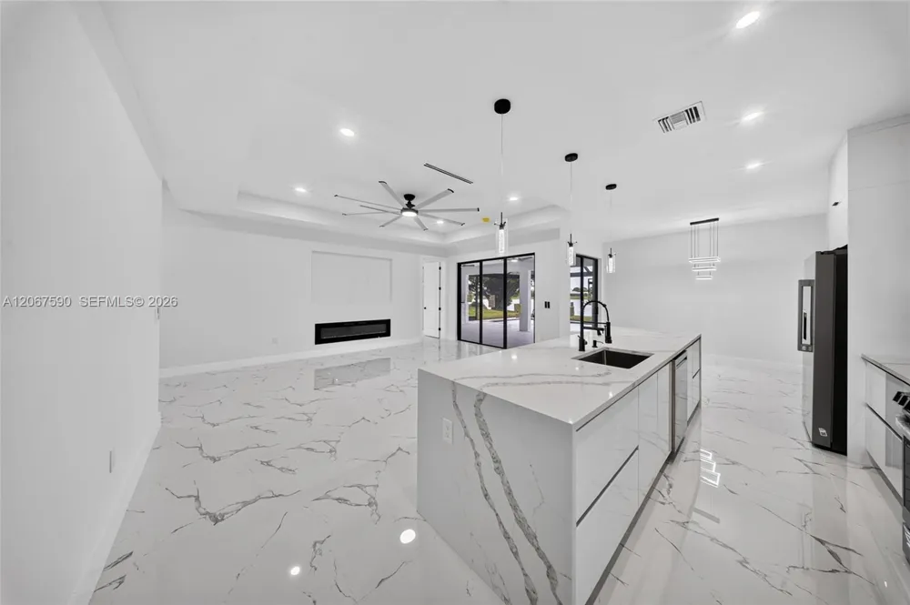 1937 RAZORBILL LN Punta Gorda, FL 33983