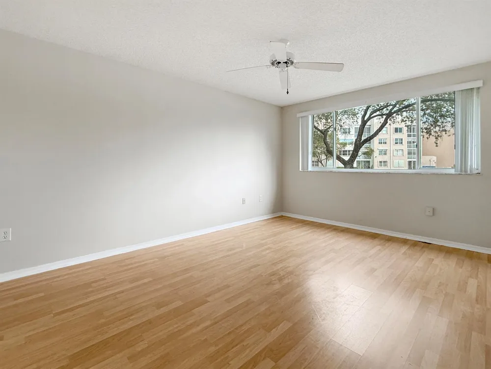 10111 NW 24TH PLACE #106 Sunrise, FL 33322