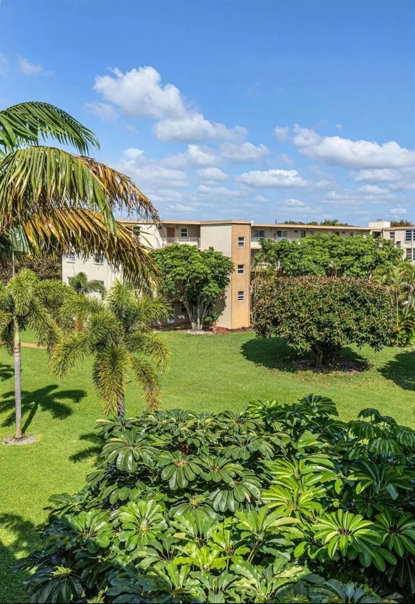 2615 NE 3RD COURT NE #4030 Boynton Beach, FL 33435