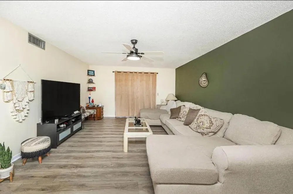 2615 NE 3RD COURT NE #4030 Boynton Beach, FL 33435
