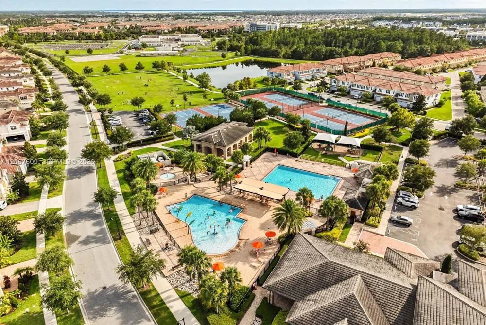 9829 Winnington #9829 Orlando, FL 32832