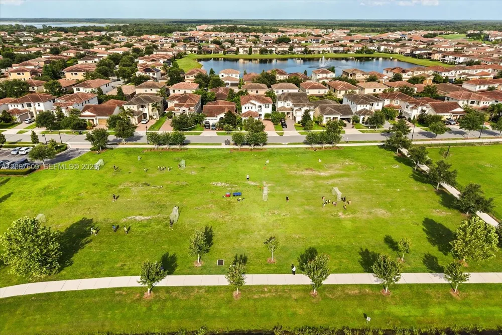 9829 Winnington #9829 Orlando, FL 32832