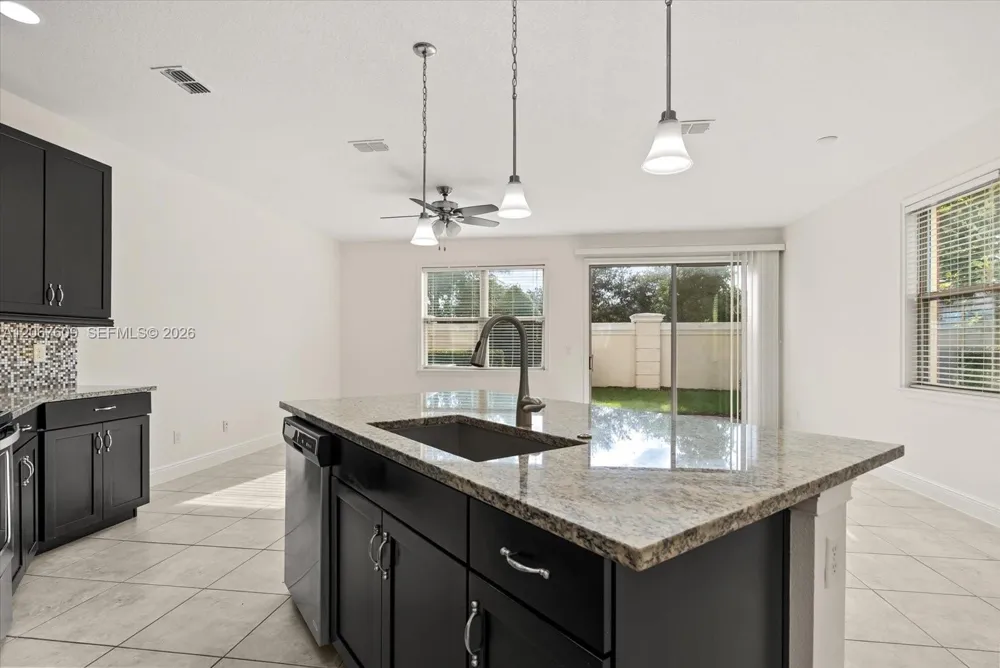 9829 Winnington #9829 Orlando, FL 32832