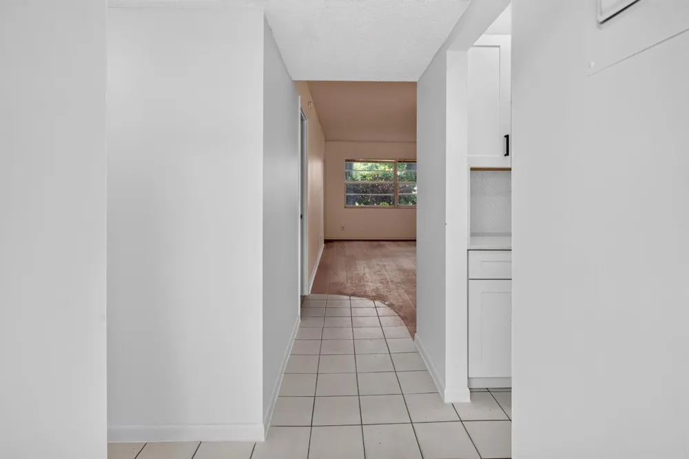 5061 W Oakland Park Boulevard #113 Lauderdale Lakes, FL 33313