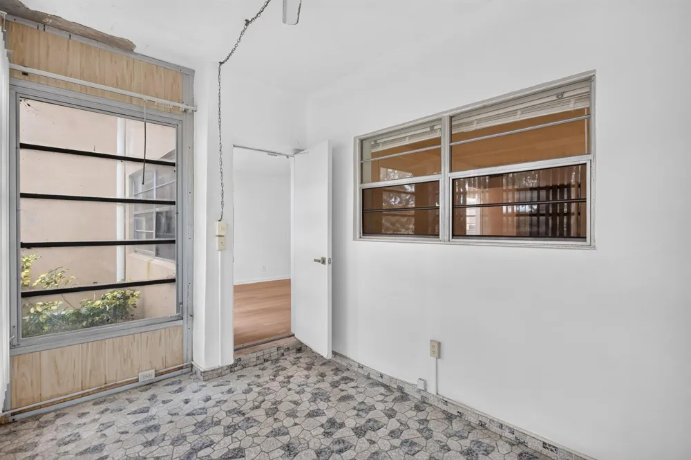 5061 W Oakland Park Boulevard #113 Lauderdale Lakes, FL 33313