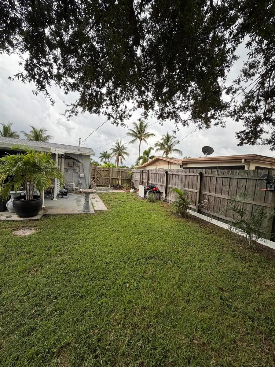 3407 TACONIC DRIVE West Palm Beach, FL 33406